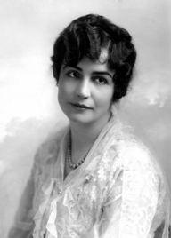Porträt Lois Weber (um 1916) (© https://commons.wikimedia.org/wiki/File:LoisWeber.jpg, See page for author, Public domain, via Wikimedia Commons, gemeinfrei)
