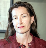 Porträt der Journalistin und Schriftstellerin Sonja M. Schultz (© Maurus Knowles)