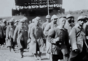 Bei unseren Helden an der Somme (© Bundesfilmarchiv)