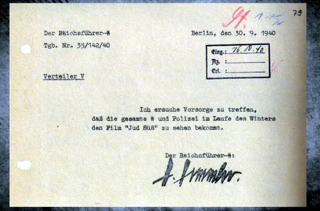 Jud Süß 2.0, Szenenbild: Foto eines Bescheids von Heinrich Himmler (© arte TV)