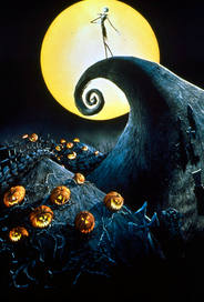 Nightmare Before Christman, Szenenbild aus dem Figurentrickfilm: Ein Skelett steht vor einem riesigen Mond auf einen Hügel. (© Picture Alliance)